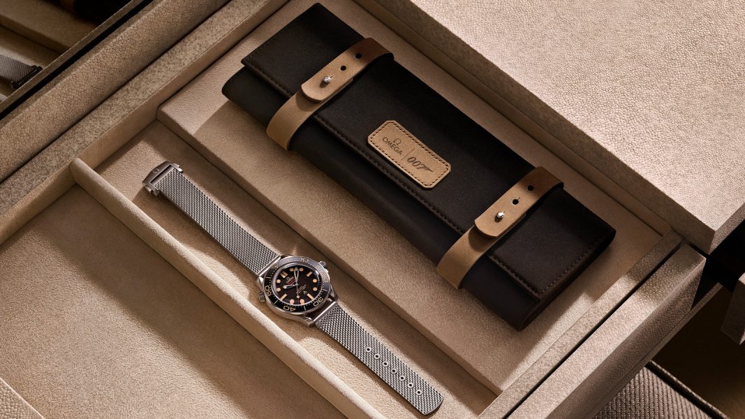 OMEGA_James_Bond_Estuche_y_reloj