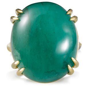 Sortija de oro amarillo con esmeralda cabujón oval